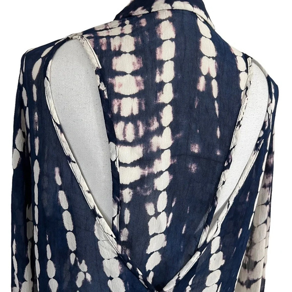 Patrons Of Peace Button Up Blouse Medium Watercolor Stripes Cutout Back Blue Top - Picture 9 of 10